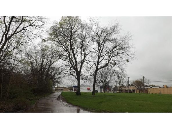 1068 Village Dr, Sulphur Springs, TX 75482